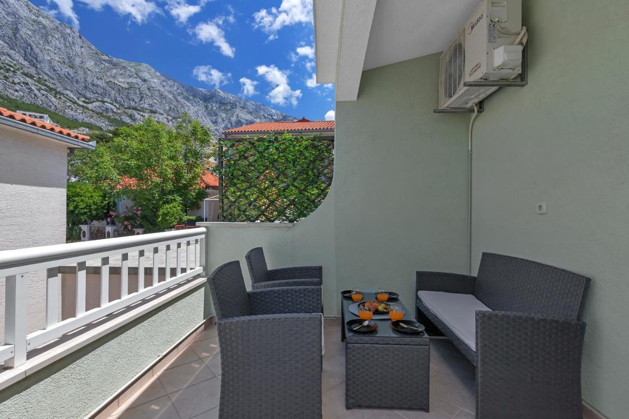 Apartmani Luna Baška Voda Buitenkant foto