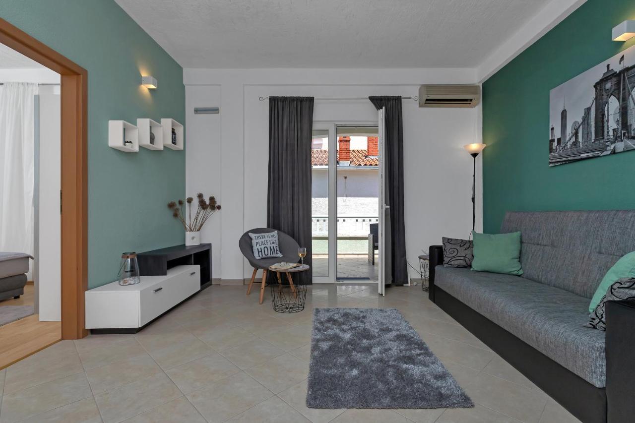 Apartmani Luna Baška Voda Buitenkant foto