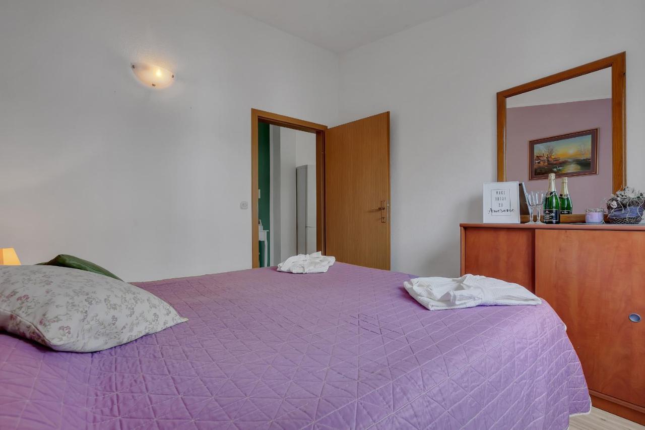 Apartmani Luna Baška Voda Buitenkant foto