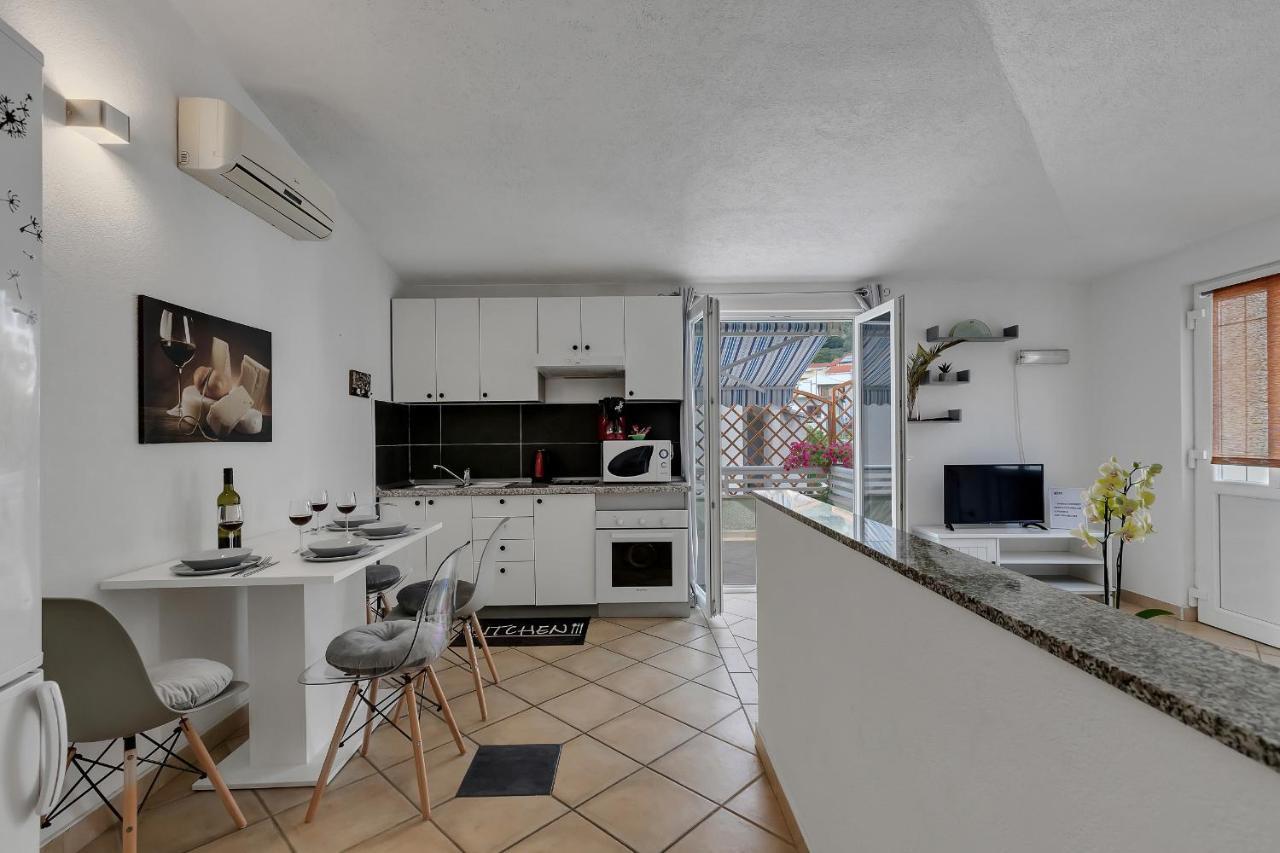 Apartmani Luna Baška Voda Buitenkant foto