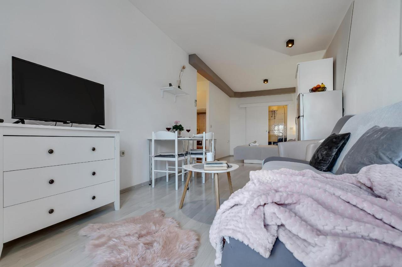 Apartmani Luna Baška Voda Buitenkant foto