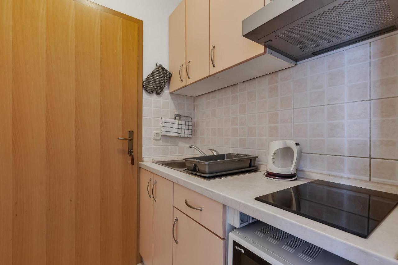 Apartmani Luna Baška Voda Buitenkant foto