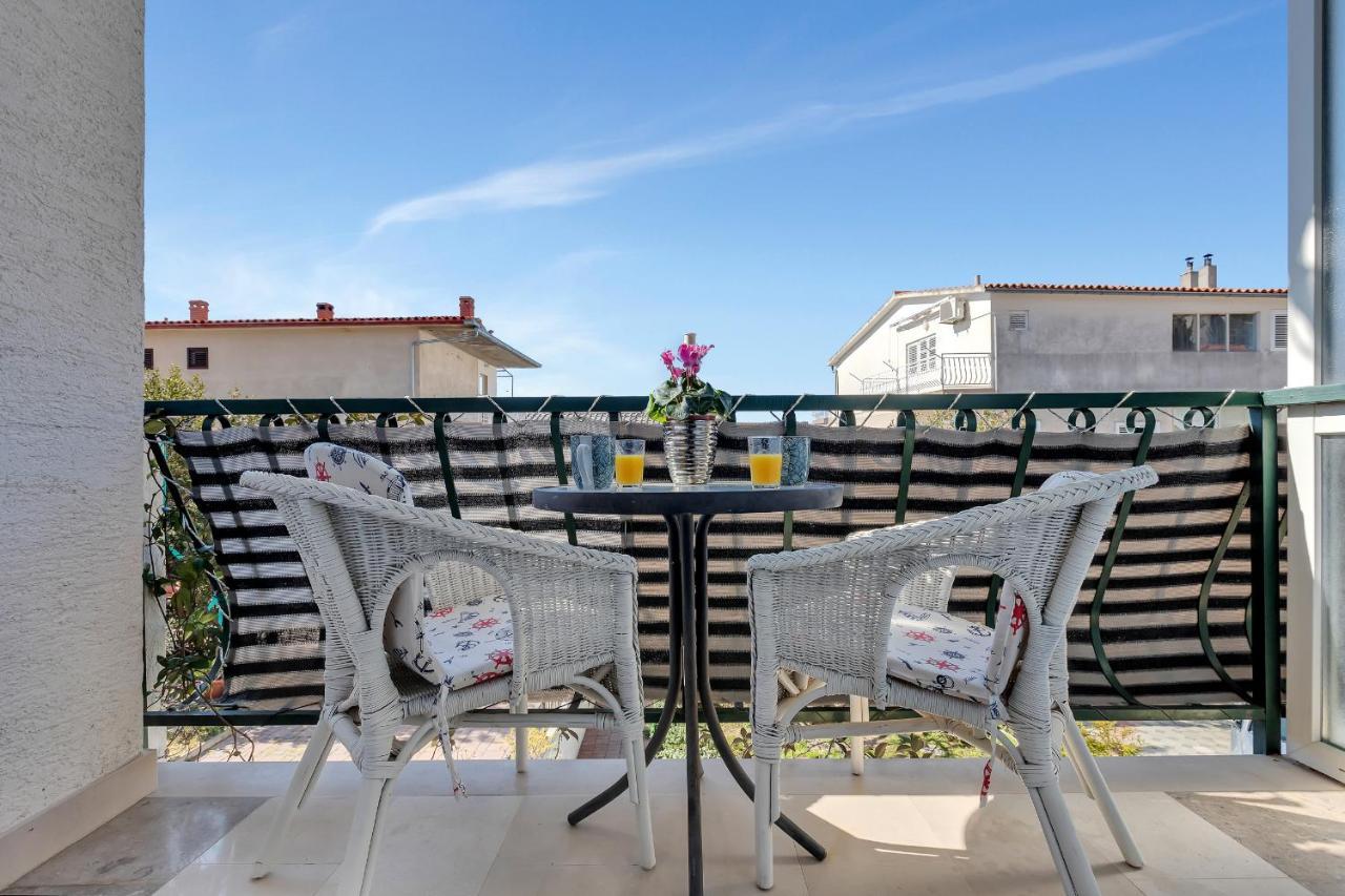 Apartmani Luna Baška Voda Buitenkant foto