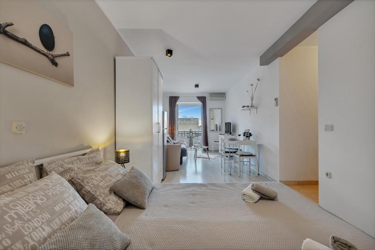Apartmani Luna Baška Voda Buitenkant foto