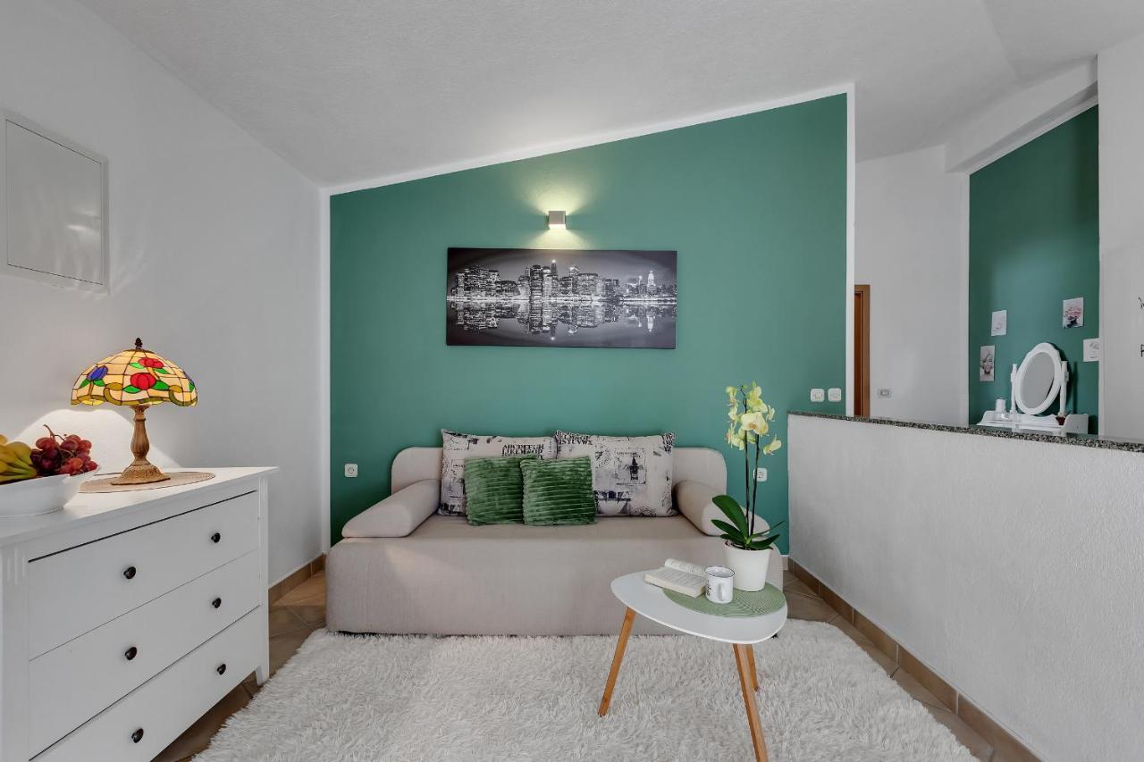 Apartmani Luna Baška Voda Buitenkant foto