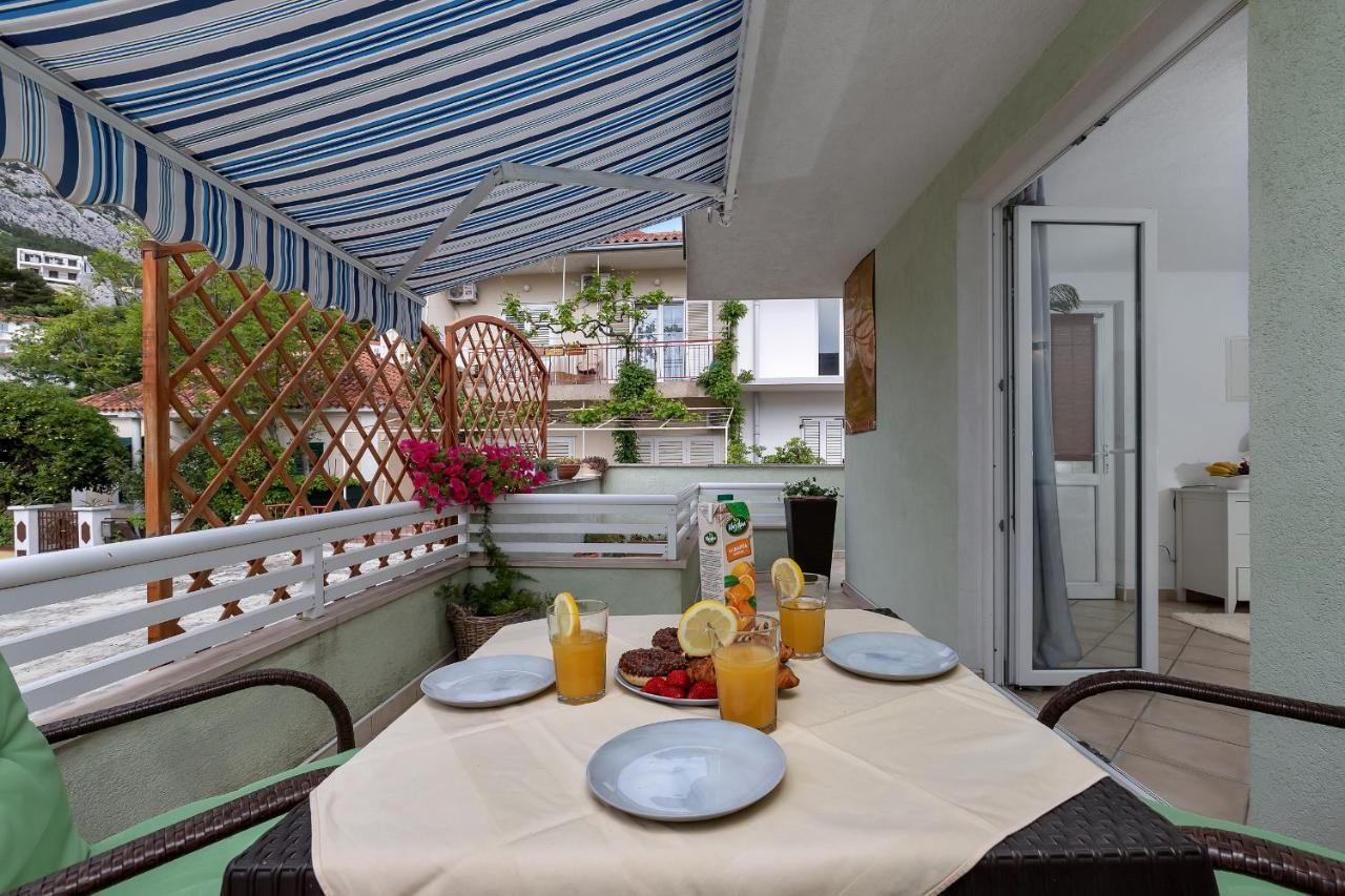 Apartmani Luna Baška Voda Buitenkant foto