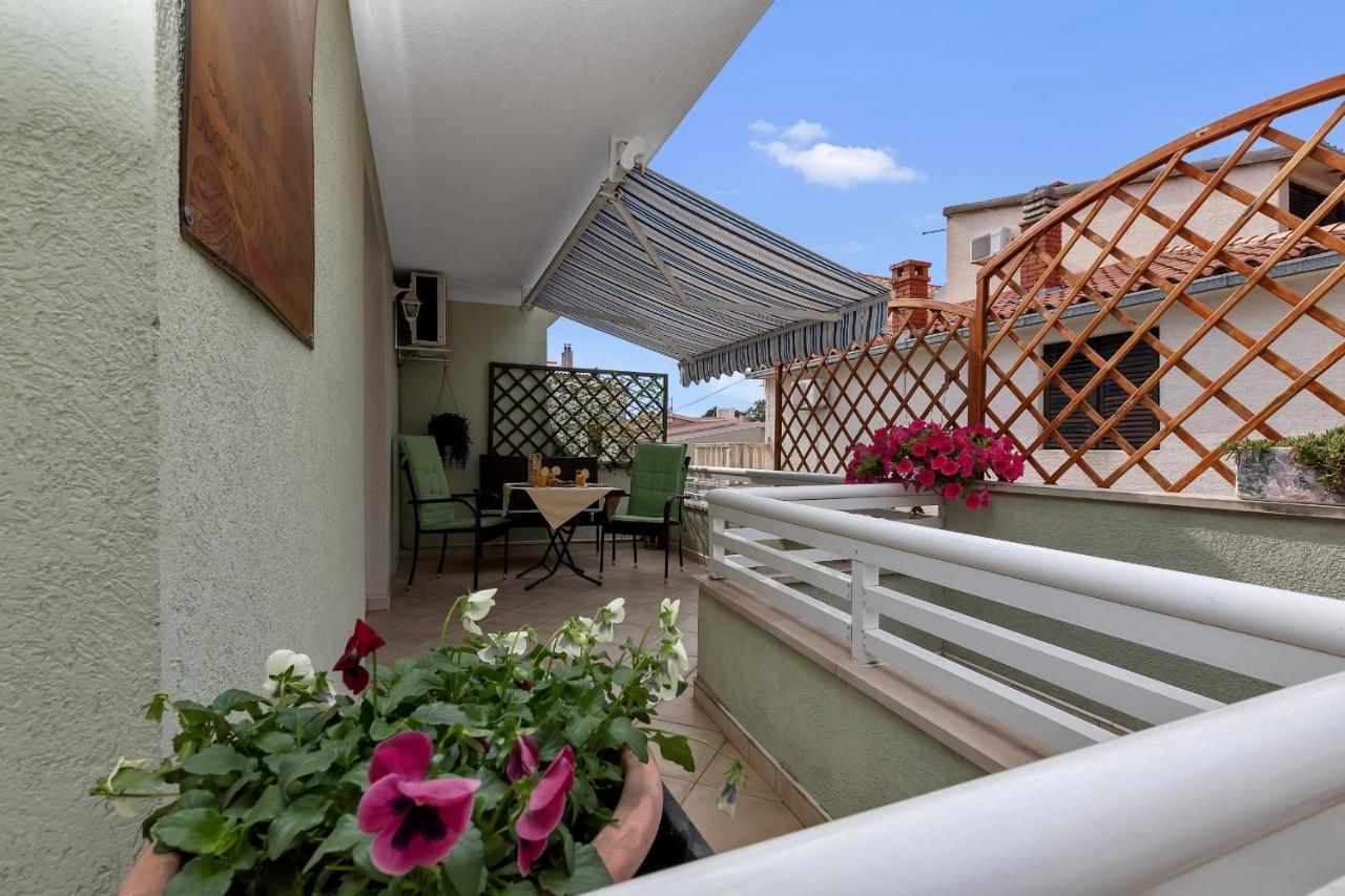 Apartmani Luna Baška Voda Buitenkant foto
