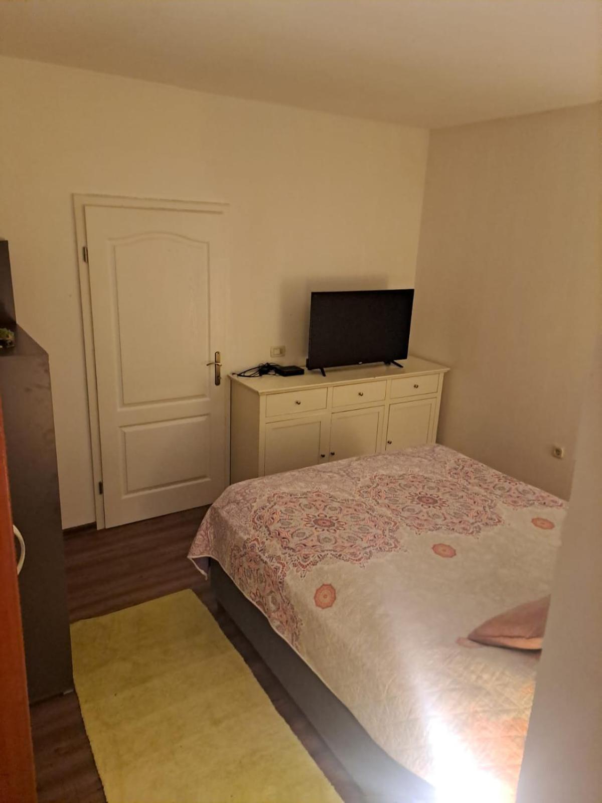 Apartmani Luna Baška Voda Buitenkant foto