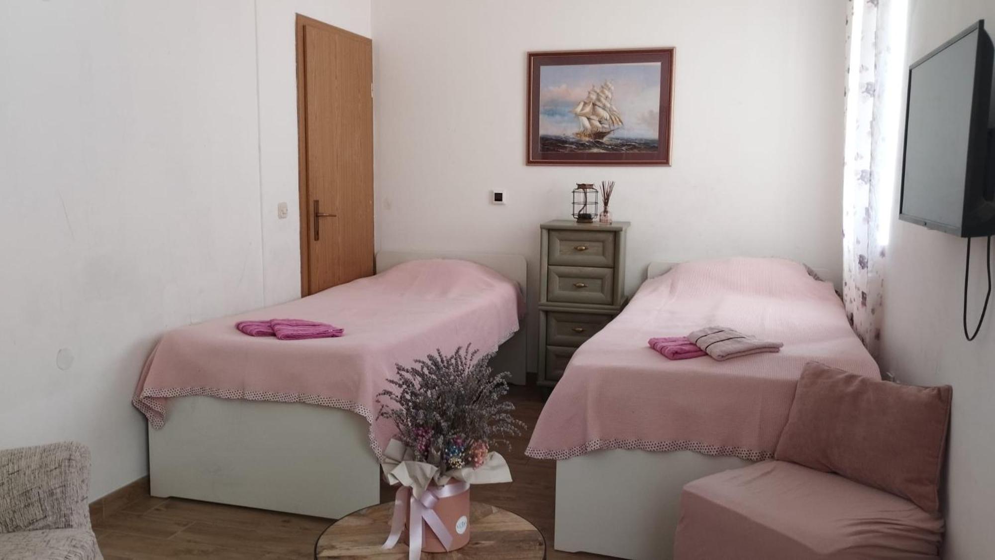 Apartmani Luna Baška Voda Buitenkant foto