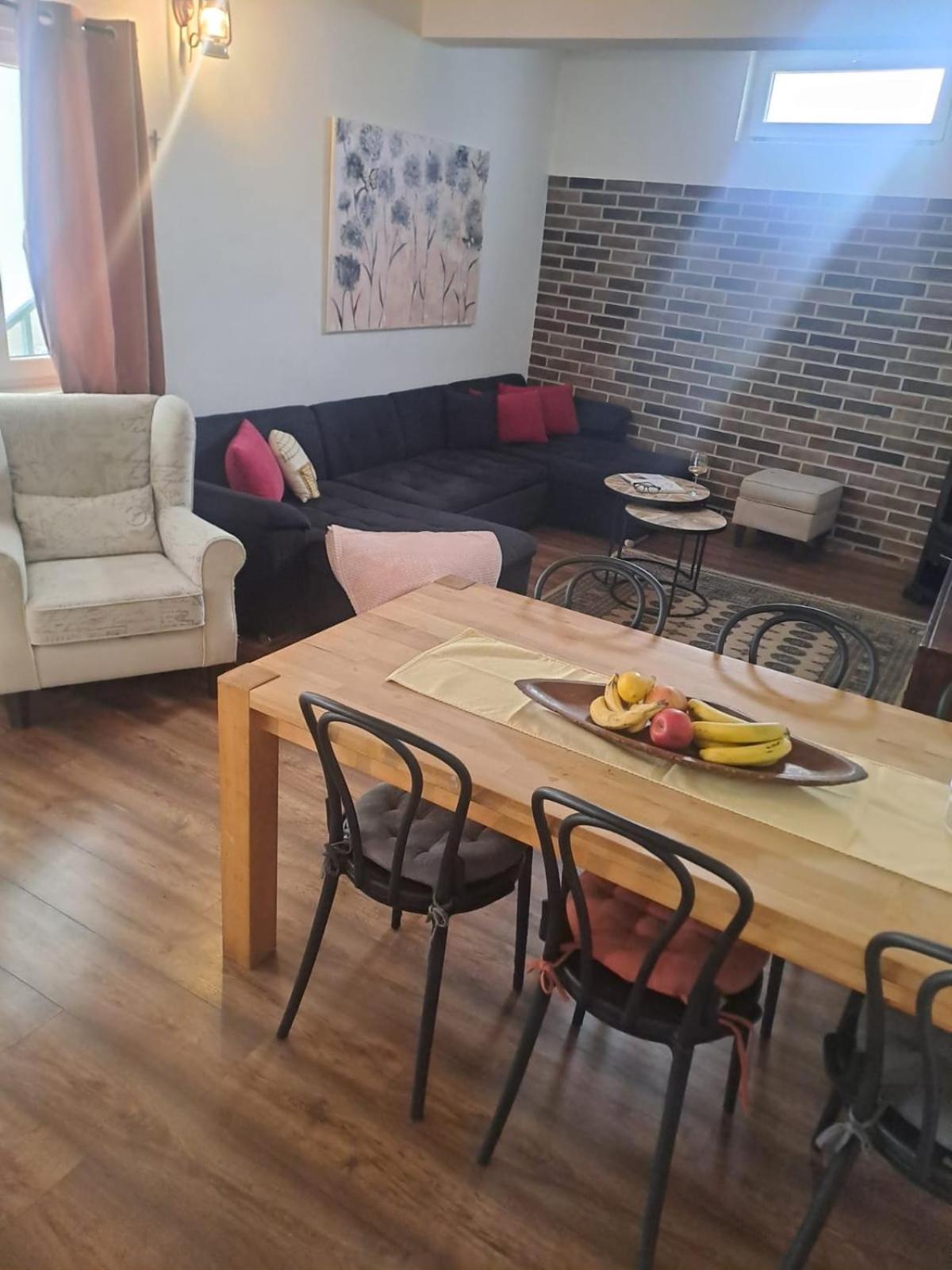 Apartmani Luna Baška Voda Buitenkant foto