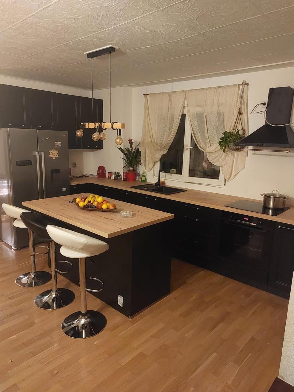 Apartmani Luna Baška Voda Buitenkant foto